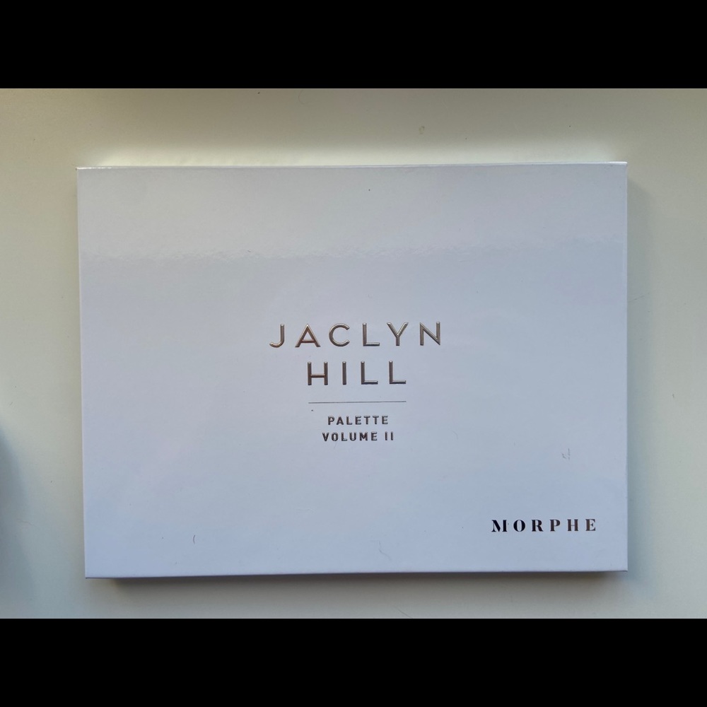 Jaclyn Hill volume II eyeshadow palette